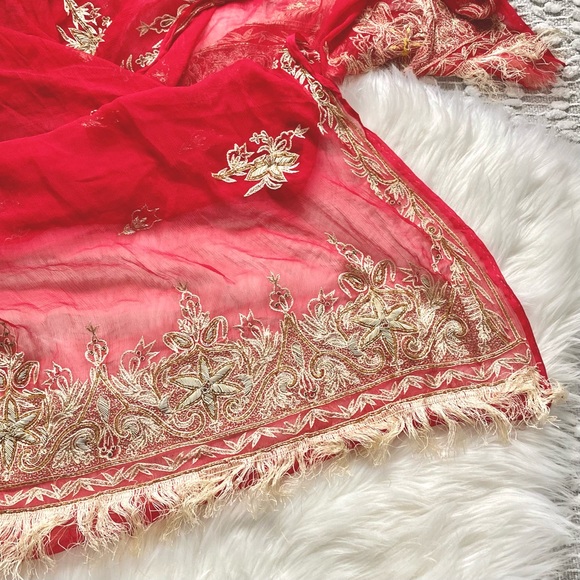 Vintage embroidered Indian scarf - Picture 1 of 8